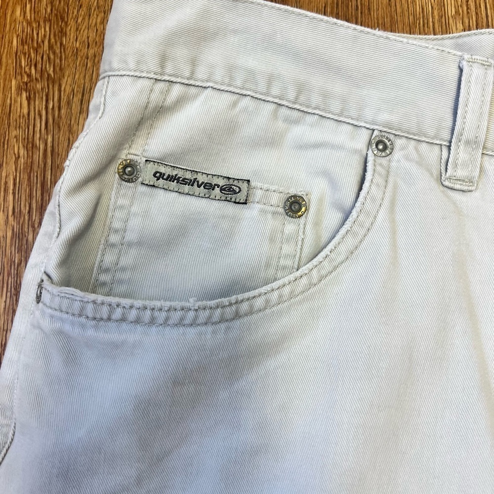 Quiksilver Men's Vintage Cream Khaki Shorts Size 34 90s Y2K - Picture 4 of 8